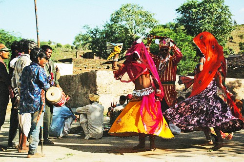 Bhanjara play dancers 1